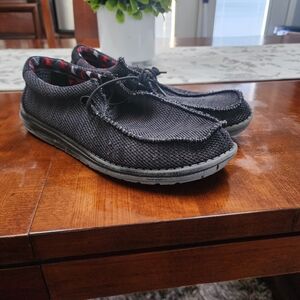 Hey dude men's shoes